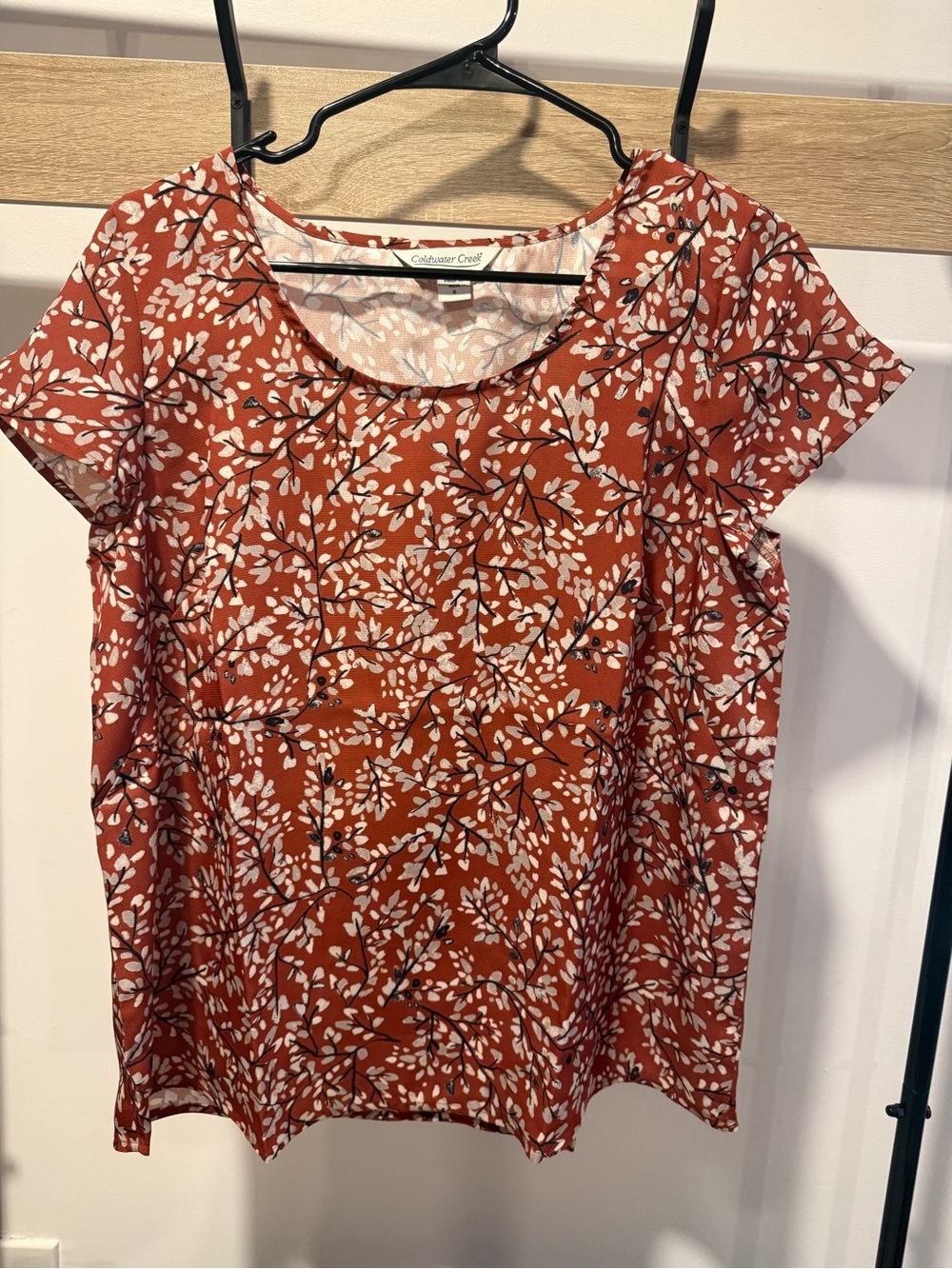 New! Coldwater Creek Rust White Leaf Print